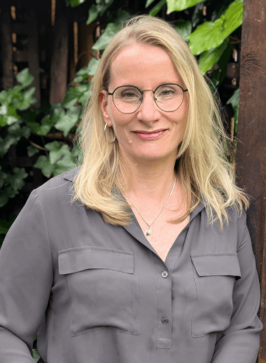 iris-hogan-therapist-for-women